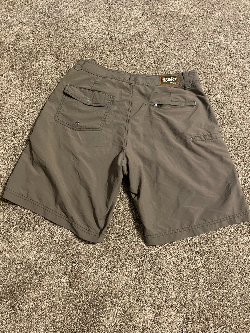 Men's Casual Olive Green Outdoor Shorts - Picture 3 of 3